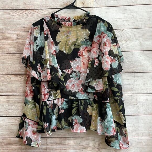 NEW WITH TAGS GIMMICKS SWISS DOT RUFFLE FLORAL TOP IN BLACK - Picture 3 of 11